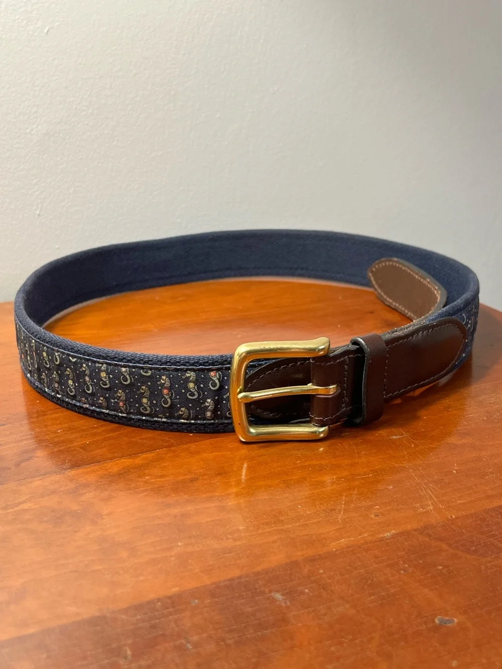 Vineyard Vines for Kentucky Derby Seahorses Ribbon Canvas Belt Leather Trim